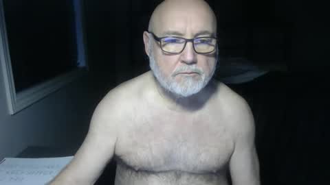 Creamormilk online show from 12-19-25, 09:05