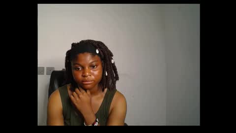 Snapshot of creamy_juicypussy chatting on 02-12-25, 09:42 Lady jasmine online show from 02-12-25, 09:42