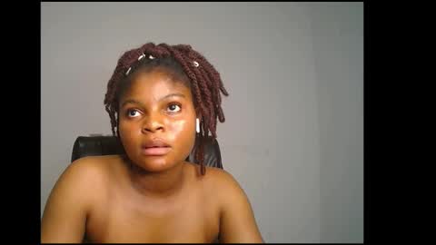 Snapshot of creamy_juicypussy chatting on 03-06-25, 01:14 Lady jasmine online show from 03-06-25, 01:14