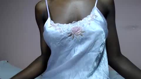 creamyebony00 online show from 07-04-26, 07:47