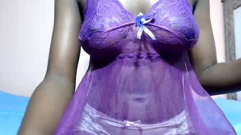 creamyebony00 online show from 07-20-26, 10:50