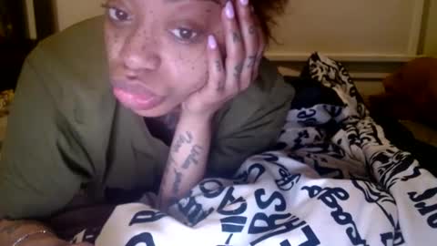 Snapshot of creamyexotica chatting on 02-22-25, 10:29 CreamyExotica online show from 02-22-25, 10:29