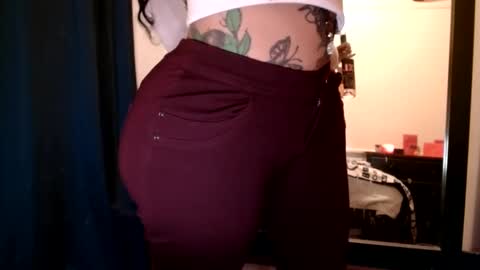 Snapshot of creamyexotica chatting on 03-05-25, 02:56 CreamyExotica online show from 03-05-25, 02:56