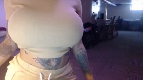 CreamyExotica online show from 02-01-26, 01:53