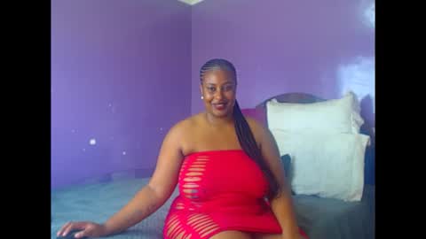 Snapshot of creamylea chatting on 12-15-25, 10:19 CreamyLea online show from 12-15-25, 10:19