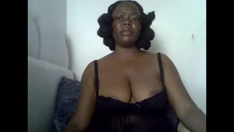 Snapshot of creamypussyxx chatting on 05-10-26, 04:01 creamypussyxx online show from 05-10-26, 04:01