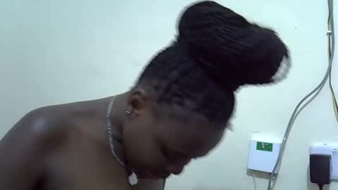 Snapshot of creamyypussyy chatting on 11-03-25, 10:21 creamyypussyy online show from 11-03-25, 10:21