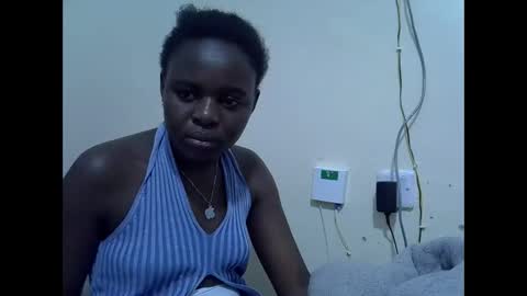 Snapshot of creamyypussyy chatting on 12-15-25, 12:04 creamyypussyy online show from 12-15-25, 12:04