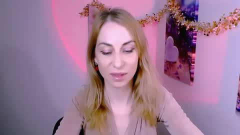 Snapshot of create_your_own_sun chatting on 12-17-25, 02:56 Lera online show from 12-17-25, 02:56