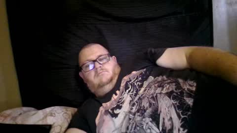 Snapshot of creeeping_death chatting on 12-30-24, 02:42 The hopeless romantic online show from 12-30-24, 02:42