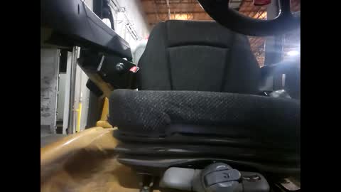 Snapshot of creeeping_death chatting on 01-08-25, 02:25 The hopeless romantic online show from 01-08-25, 02:25