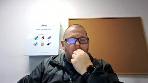 Snapshot of creeeping_death chatting on 01-26-25, 12:37 The hopeless romantic online show from 01-26-25, 12:37