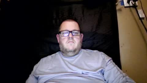 Snapshot of creeeping_death chatting on 01-30-25, 08:32 The hopeless romantic online show from 01-30-25, 08:32