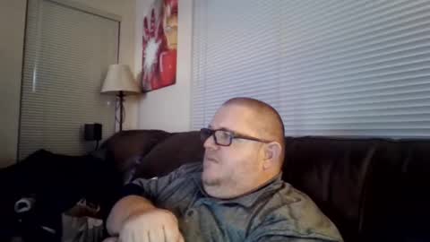 Snapshot of creeeping_death chatting on 02-21-25, 07:45 The hopeless romantic online show from 02-21-25, 07:45