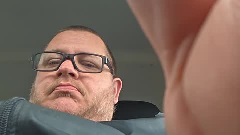 Snapshot of creeeping_death chatting on 03-05-25, 04:24 The hopeless romantic online show from 03-05-25, 04:24