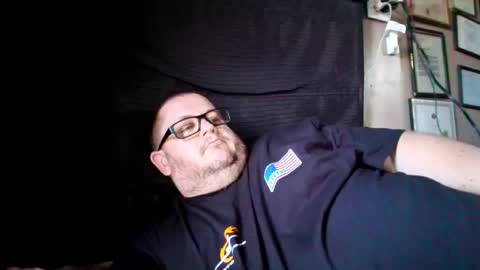 Snapshot of creeeping_death chatting on 09-12-25, 06:52 The hopeless romantic online show from 09-12-25, 06:52