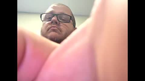 Snapshot of creeeping_death chatting on 11-07-25, 04:56 The hopeless romantic online show from 11-07-25, 04:56