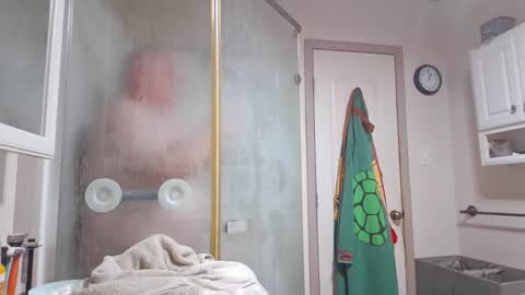 Snapshot of creeeping_death chatting on 11-13-25, 08:57 The hopeless romantic online show from 11-13-25, 08:57