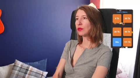 Snapshot of creme_dela_creme chatting on 05-20-26, 11:00 Quinn de la Creme online show from 05-20-26, 11:00