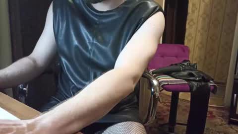 cremjee  online show from 09-22-25, 08:11