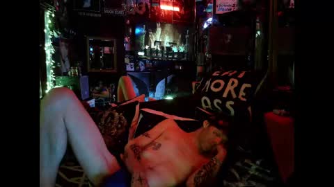 Snapshot of crescentx chatting on 09-21-25, 12:45 Damien Mourningstar online show from 09-21-25, 12:45