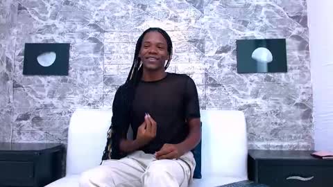 Snapshot of criisbrown_ chatting on 11-11-25, 11:10 CriisBrown online show from 11-11-25, 11:10