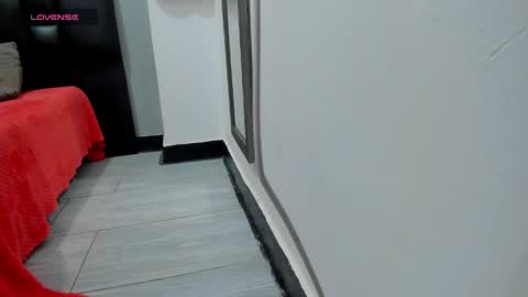 criistal_castro online show from 04-25-26, 12:08