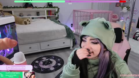 Snapshot of crimsonkitten chatting on 01-16-25, 10:10 Crimson Kitten online show from 01-16-25, 10:10