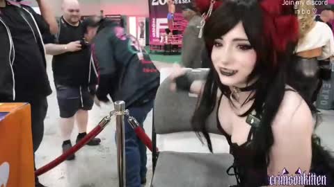 Snapshot of crimsonkitten chatting on 10-25-25, 06:13 Crimson Kitten online show from 10-25-25, 06:13