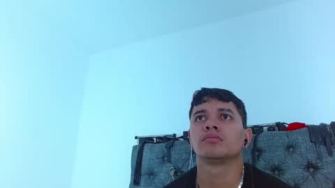 Snapshot of crisandmery chatting on 03-04-25, 03:37 CRISANDMERY online show from 03-04-25, 03:37