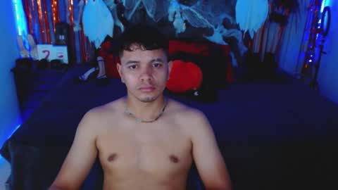 Snapshot of crisandmery chatting on 10-24-25, 07:49 CRISANDMERY online show from 10-24-25, 07:49