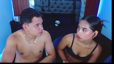 Snapshot of crisandmery chatting on 11-27-25, 04:20 CRISANDMERY online show from 11-27-25, 04:20