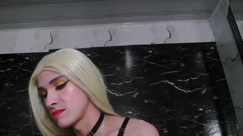 Snapshot of crislingery_doll chatting on 01-11-25, 02:30 crislingery_doll online show from 01-11-25, 02:30