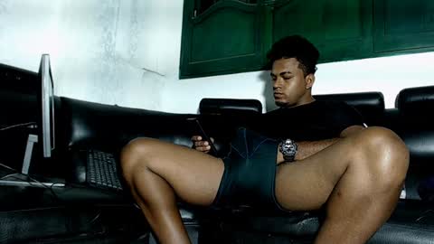 Snapshot of criss1964 chatting on 01-02-25, 01:38 yereimis y jaider  online show from 01-02-25, 01:38