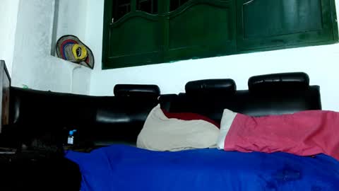 Snapshot of criss1964 chatting on 01-31-25, 05:51 yereimis y jaider  online show from 01-31-25, 05:51