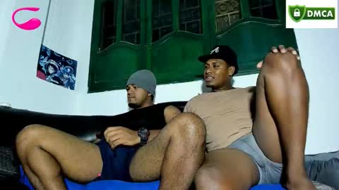 Snapshot of criss1964 chatting on 10-10-25, 02:10 yereimis y jaider  online show from 10-10-25, 02:10