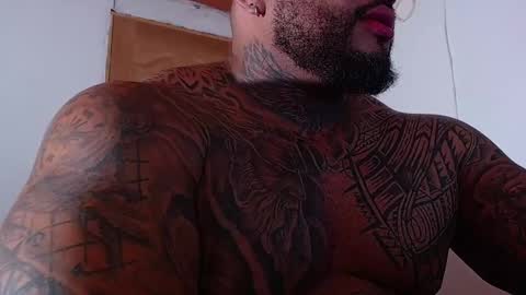 Snapshot of criss_zander202 chatting on 12-23-24, 09:40 criss zander online show from 12-23-24, 09:40