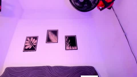Snapshot of criss_zuri chatting on 05-12-26, 11:40 criss_zuri online show from 05-12-26, 11:40