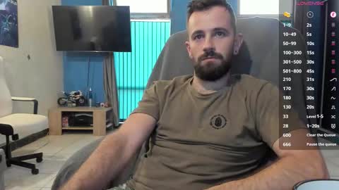 Snapshot of crissstud chatting on 12-15-25, 08:51 Criss online show from 12-15-25, 08:51