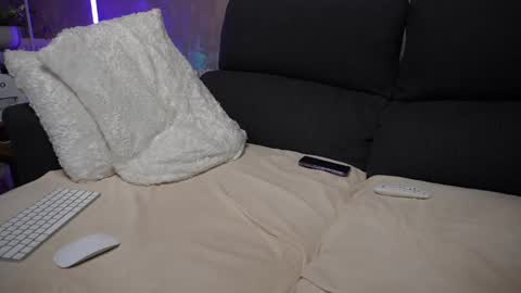 crissy_love online show from 02-11-25, 05:05