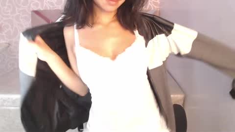 Snapshot of cristal1_ch chatting on 09-10-25, 10:21 cristal1_ch online show from 09-10-25, 10:21