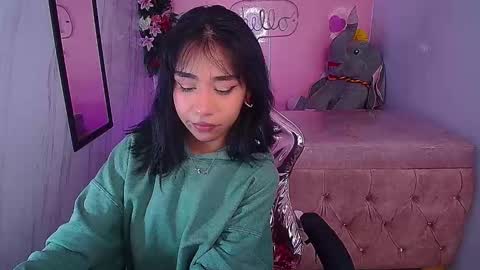 Snapshot of cristal1_ch chatting on 10-10-25, 11:20 cristal1_ch online show from 10-10-25, 11:20