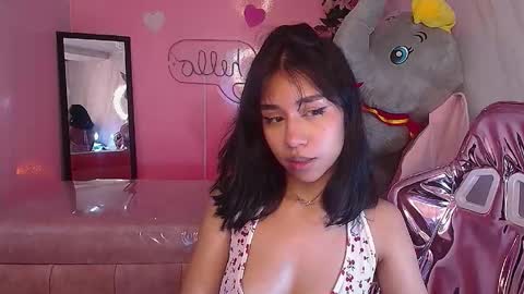 Snapshot of cristal1_ch chatting on 10-11-25, 10:08 cristal1_ch online show from 10-11-25, 10:08