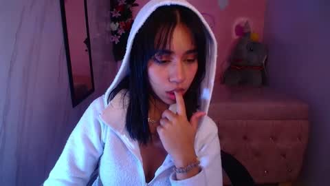 Snapshot of cristal1_ch chatting on 10-18-25, 11:00 cristal1_ch online show from 10-18-25, 11:00