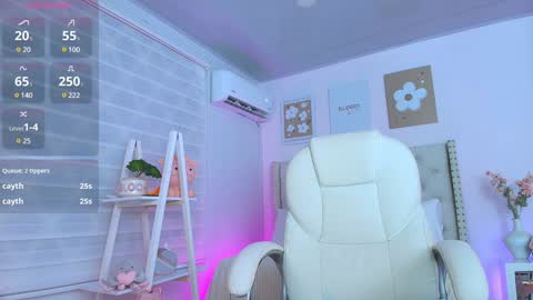 Snapshot of cristal_bunny chatting on 01-20-25, 06:21 Cristal  online show from 01-20-25, 06:21