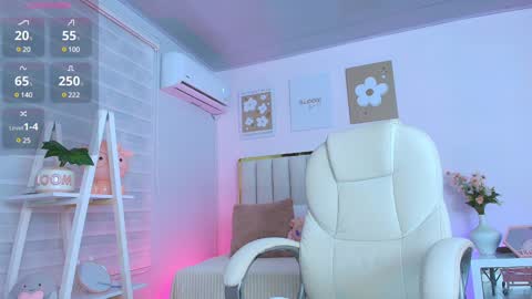 Snapshot of cristal_bunny chatting on 01-30-25, 12:29 Cristal  online show from 01-30-25, 12:29