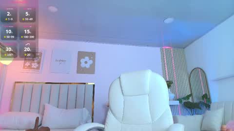 Snapshot of cristal_bunny chatting on 02-17-25, 06:53 Cristal  online show from 02-17-25, 06:53