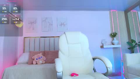 Snapshot of cristal_bunny chatting on 03-04-25, 12:50 Cristal  online show from 03-04-25, 12:50