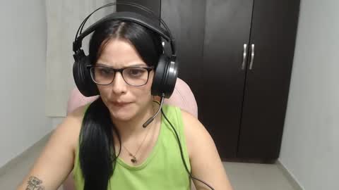 Snapshot of cristal_hot07 chatting on 01-22-25, 10:29 Cristal online show from 01-22-25, 10:29