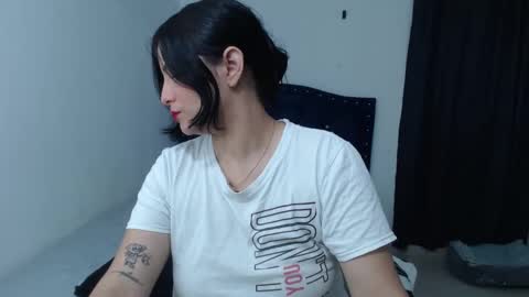 Snapshot of cristal_hot07 chatting on 02-07-25, 02:50 Cristal online show from 02-07-25, 02:50